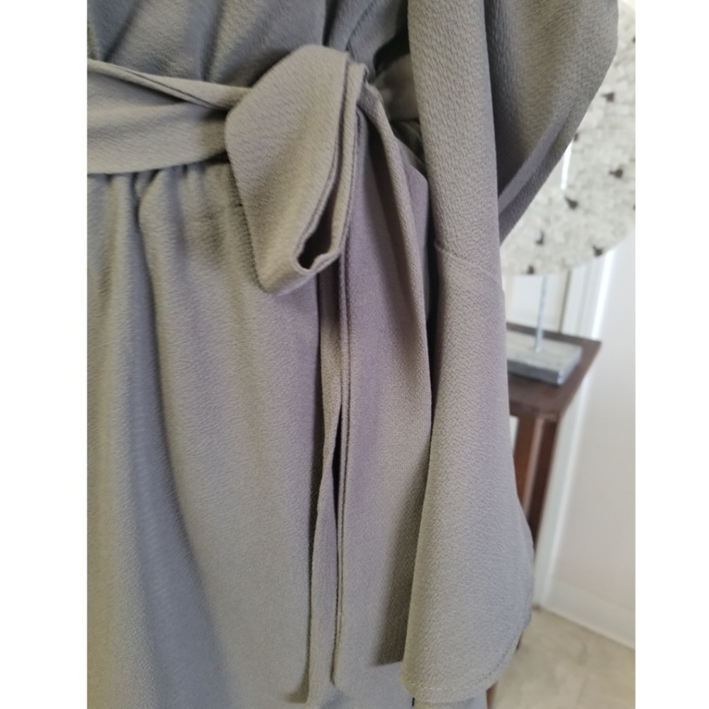 🆕⬇️Sexy Off The Shoulder Olive Romper w/Choker - Picture 5 of 8